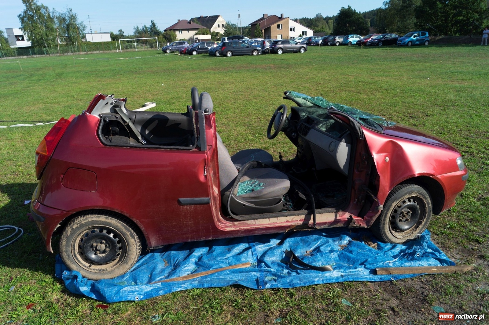 Zdjęcie w galerii na portalu naszraciborz.pl: Przeciąganie liny i królik do wygrania. Dożynki w Górkach Śląskich [FOTO] wiadomości z regionu