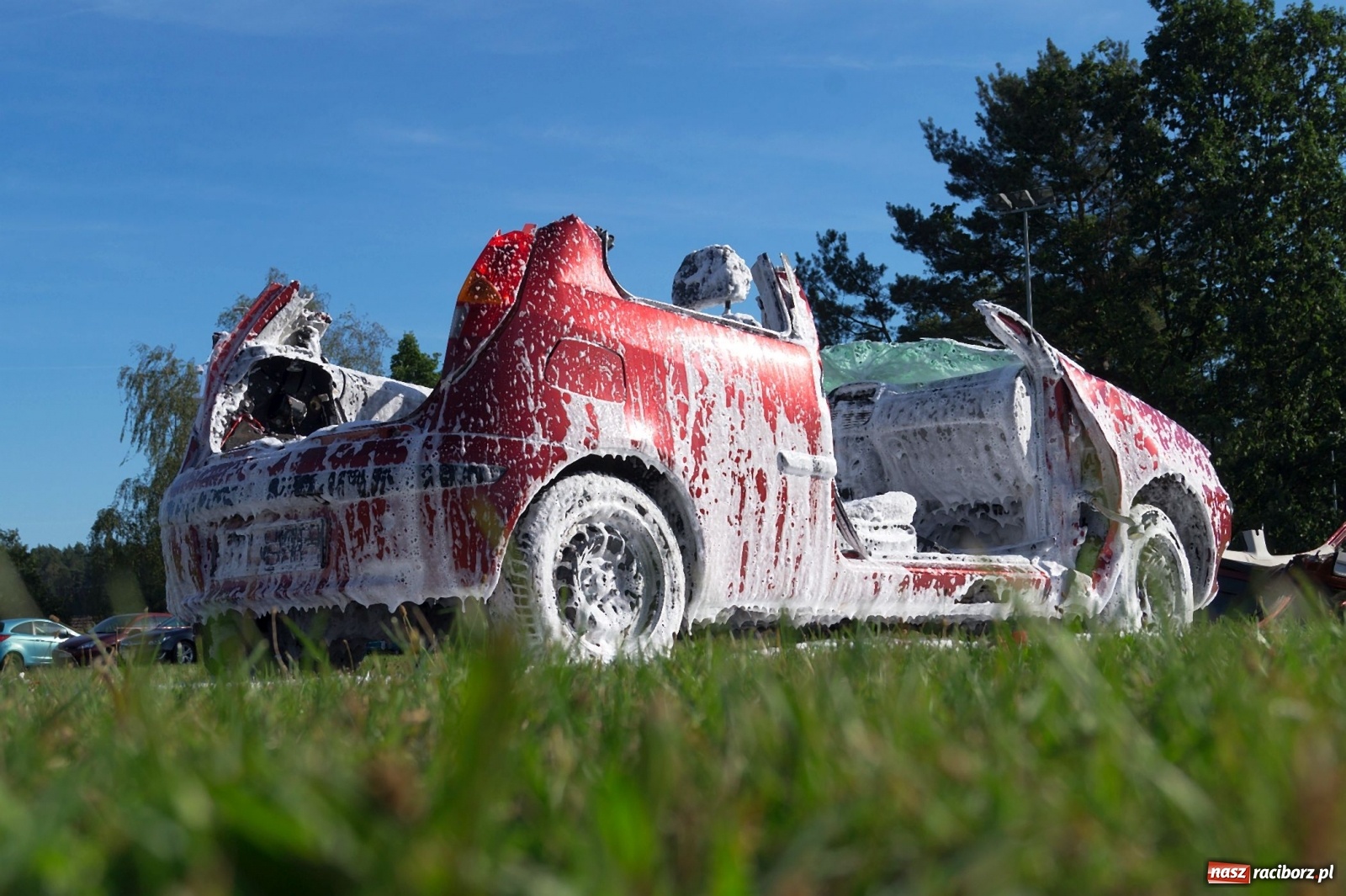 Zdjęcie w galerii na portalu naszraciborz.pl: Przeciąganie liny i królik do wygrania. Dożynki w Górkach Śląskich [FOTO] wiadomości z regionu