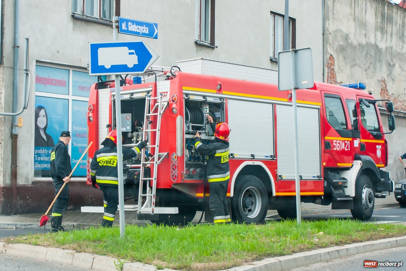 Zdjęcie w galerii na portalu naszraciborz.pl: Ciężarówka potrąciła pieszego przy nerce  wiadomości z regionu