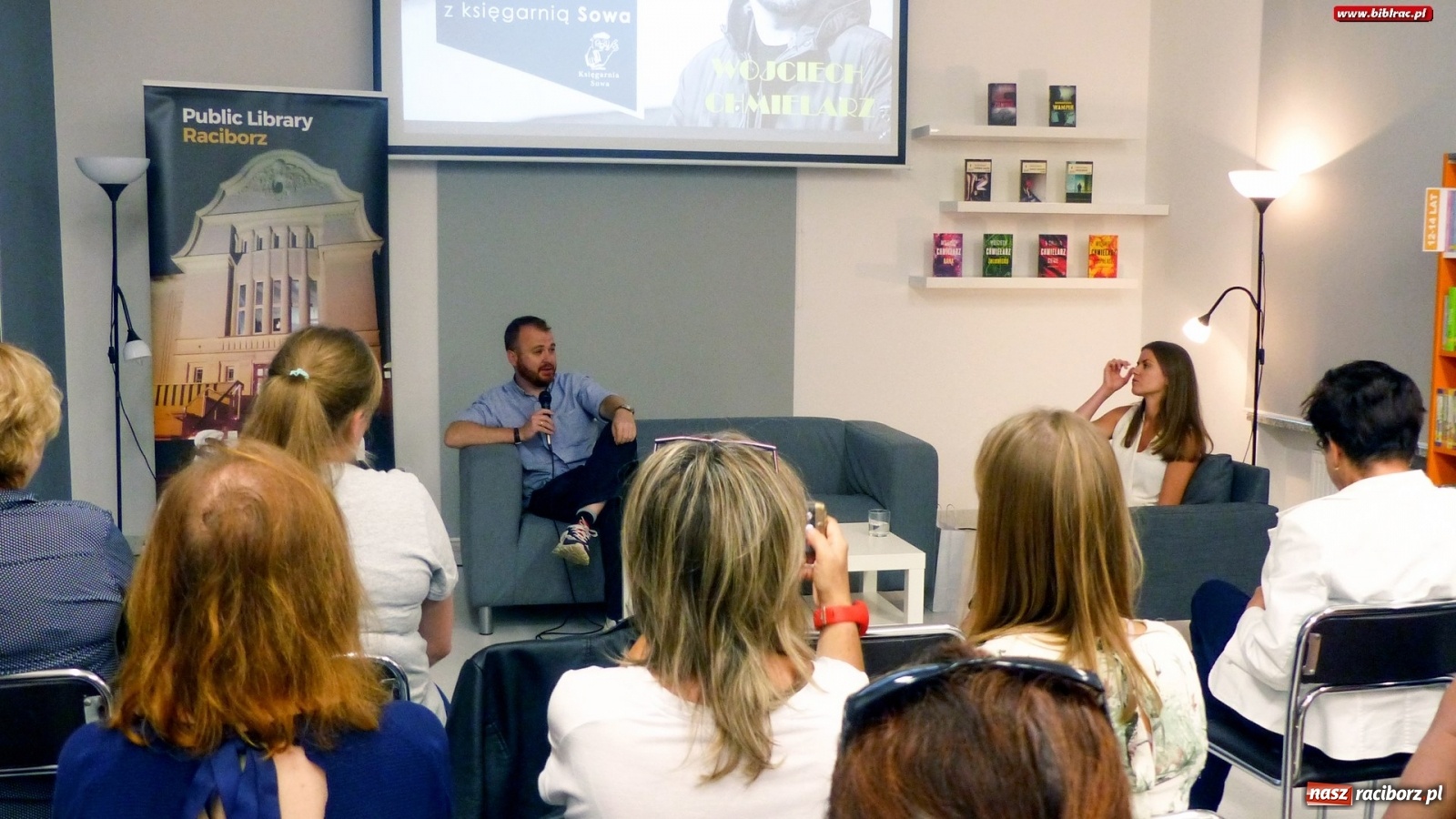 Zdjęcie w galerii na portalu naszraciborz.pl: Czy komisarz Mortka powróci? Spotkanie z Wojciechem Chmielarzem w Raciborzu wiadomości z regionu