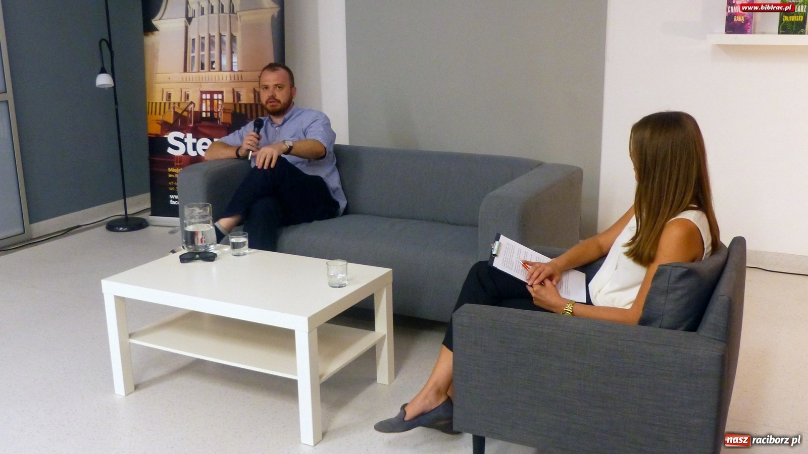 Zdjęcie w galerii na portalu naszraciborz.pl: Czy komisarz Mortka powróci? Spotkanie z Wojciechem Chmielarzem w Raciborzu wiadomości z regionu