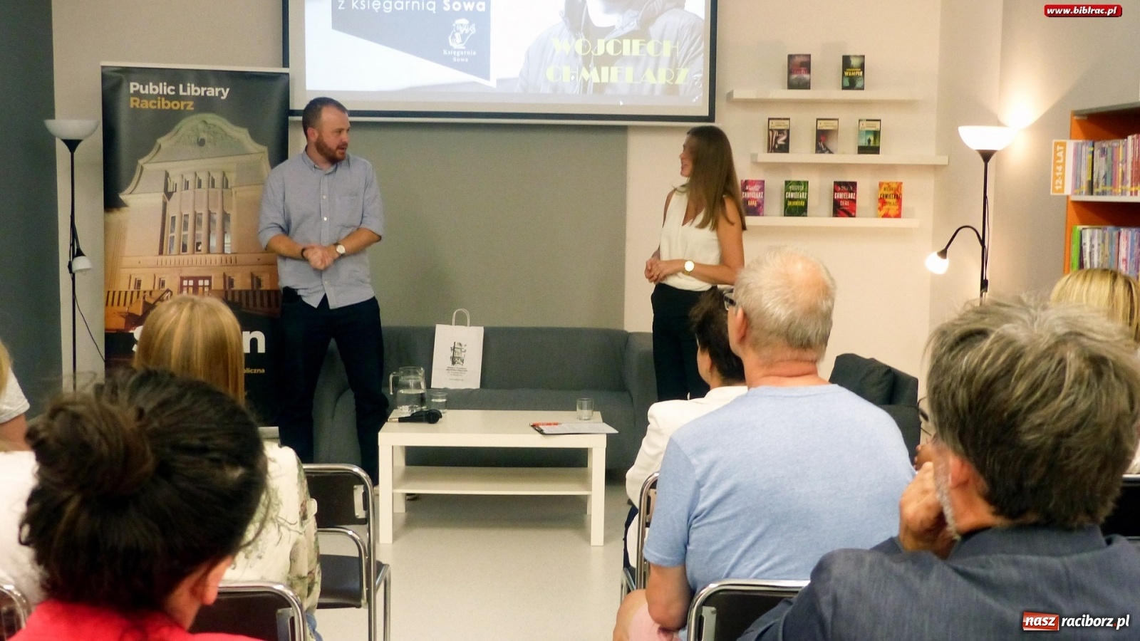 Zdjęcie w galerii na portalu naszraciborz.pl: Czy komisarz Mortka powróci? Spotkanie z Wojciechem Chmielarzem w Raciborzu wiadomości z regionu