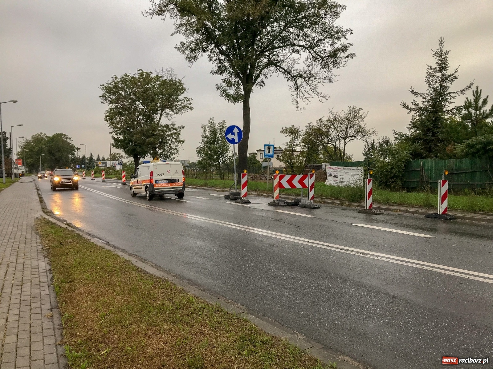 Zdjęcie w galerii na portalu naszraciborz.pl: Co tu się będzie działo! Poważne utrudnienia na Piaskowej-Rybnickiej [FOTO i WIDEO]  wiadomości z regionu