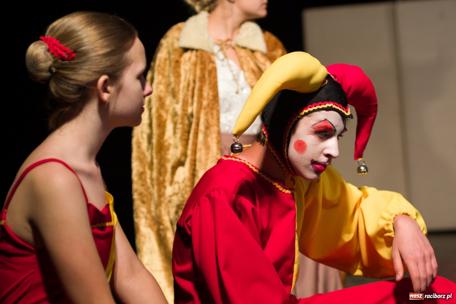 Zdjęcie w galerii na portalu naszraciborz.pl: Spektakl Zaklęty łabędź na jeziorze w Hlučínie [FOTO] wiadomości z regionu