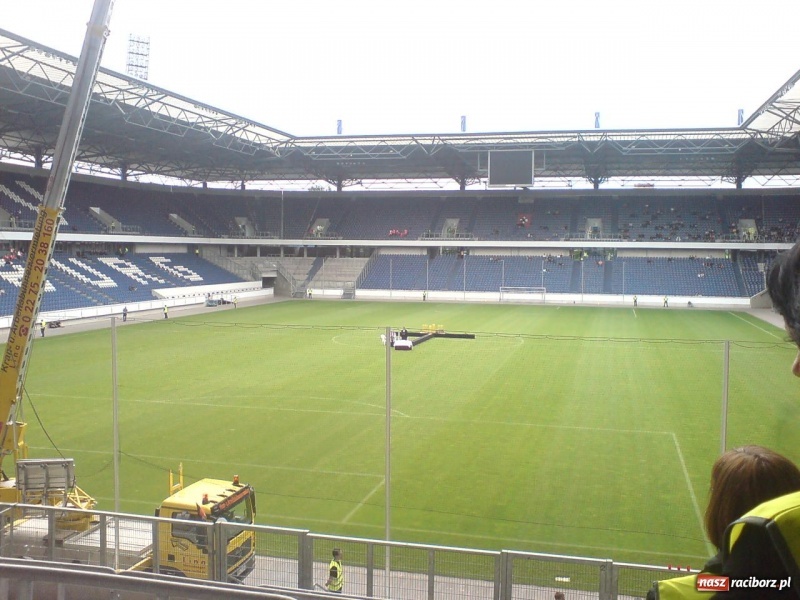 Zdjęcie w galerii na portalu naszraciborz.pl: Duisburg żegna 21 ofiar Love Parade wiadomości z regionu