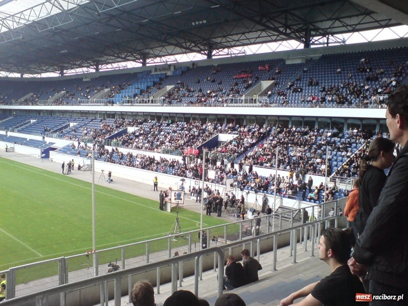 Zdjęcie w galerii na portalu naszraciborz.pl: Duisburg żegna 21 ofiar Love Parade wiadomości z regionu