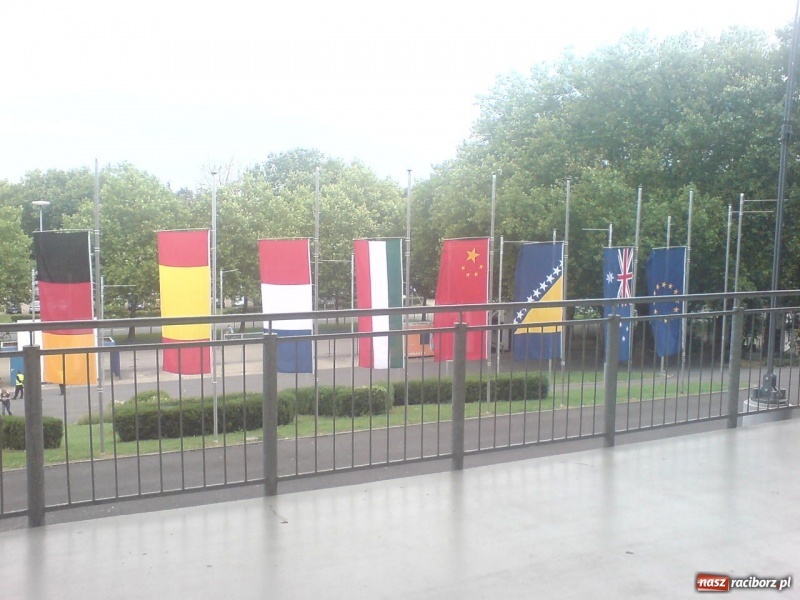 Zdjęcie w galerii na portalu naszraciborz.pl: Duisburg żegna 21 ofiar Love Parade wiadomości z regionu