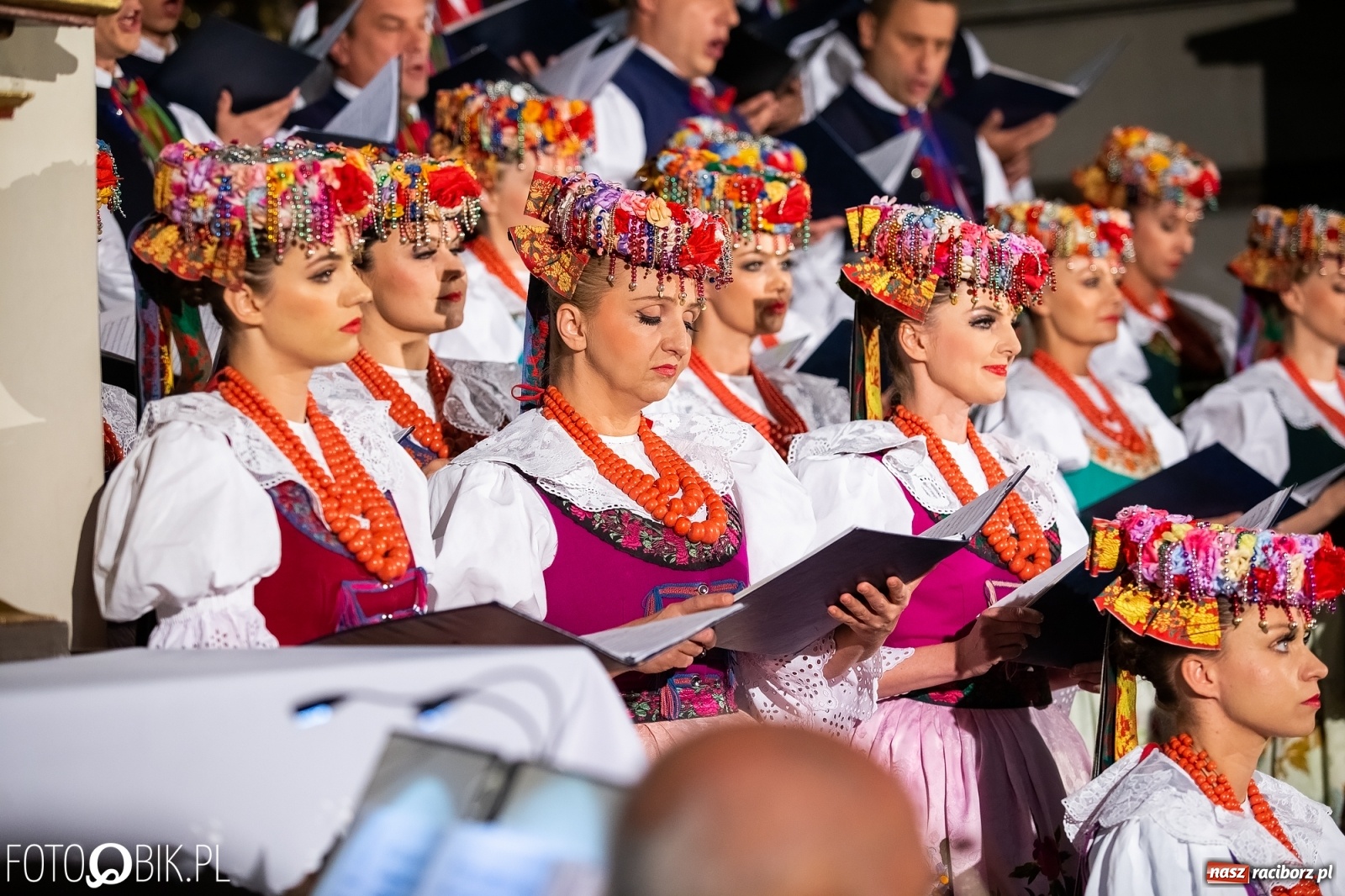Zdjęcie w galerii na portalu naszraciborz.pl: Zespół Śląsk wystąpił w kościele farnym [FOTO i WIDEO] wiadomości z regionu