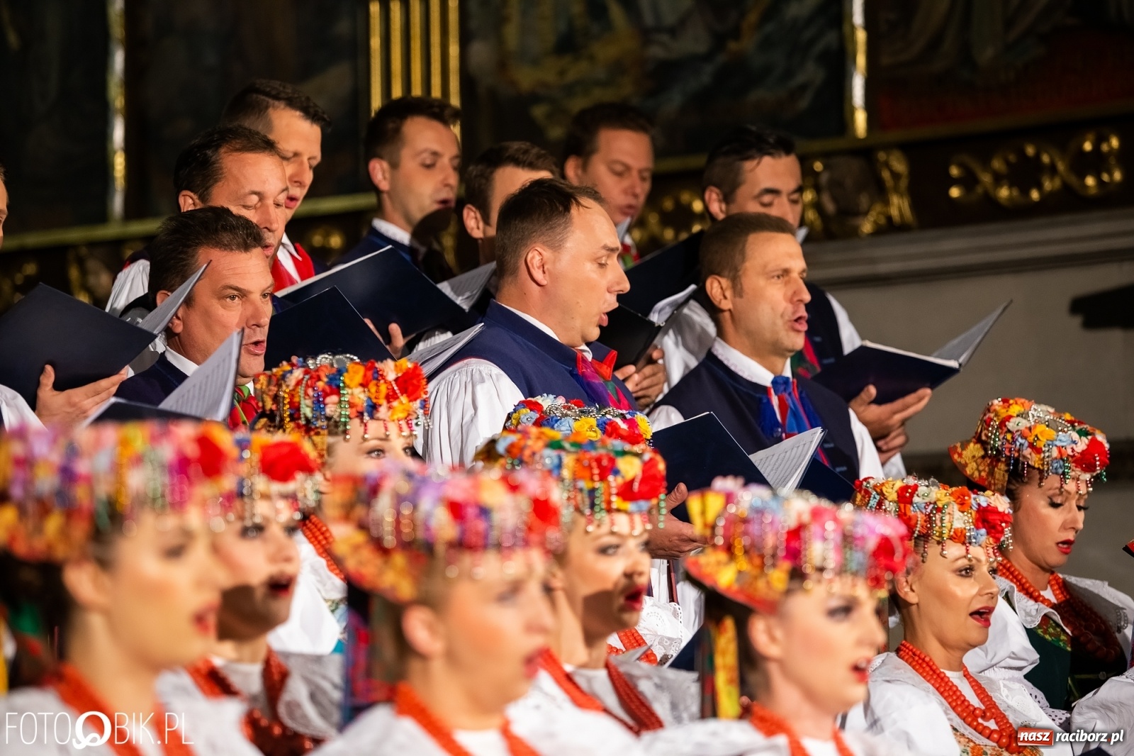 Zdjęcie w galerii na portalu naszraciborz.pl: Zespół Śląsk wystąpił w kościele farnym [FOTO i WIDEO] wiadomości z regionu