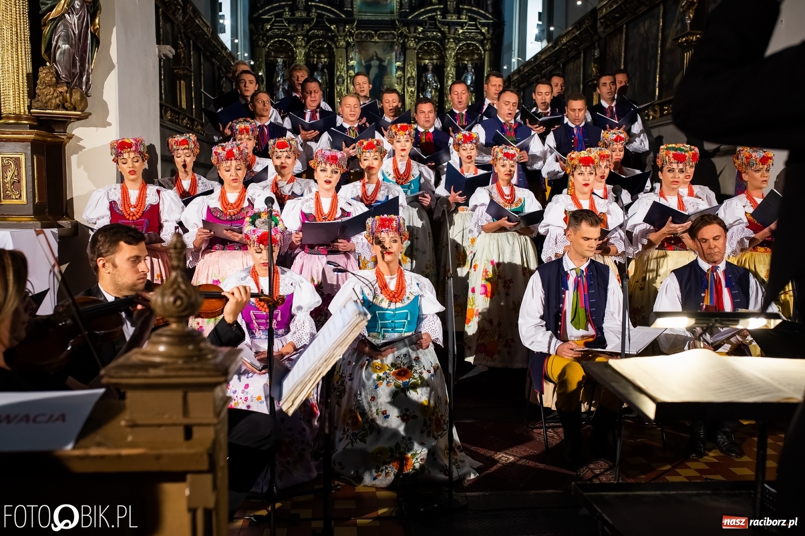 Zdjęcie w galerii na portalu naszraciborz.pl: Zespół Śląsk wystąpił w kościele farnym [FOTO i WIDEO] wiadomości z regionu