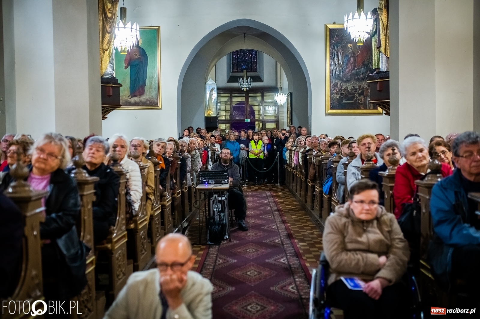 Zdjęcie w galerii na portalu naszraciborz.pl: Zespół Śląsk wystąpił w kościele farnym [FOTO i WIDEO] wiadomości z regionu