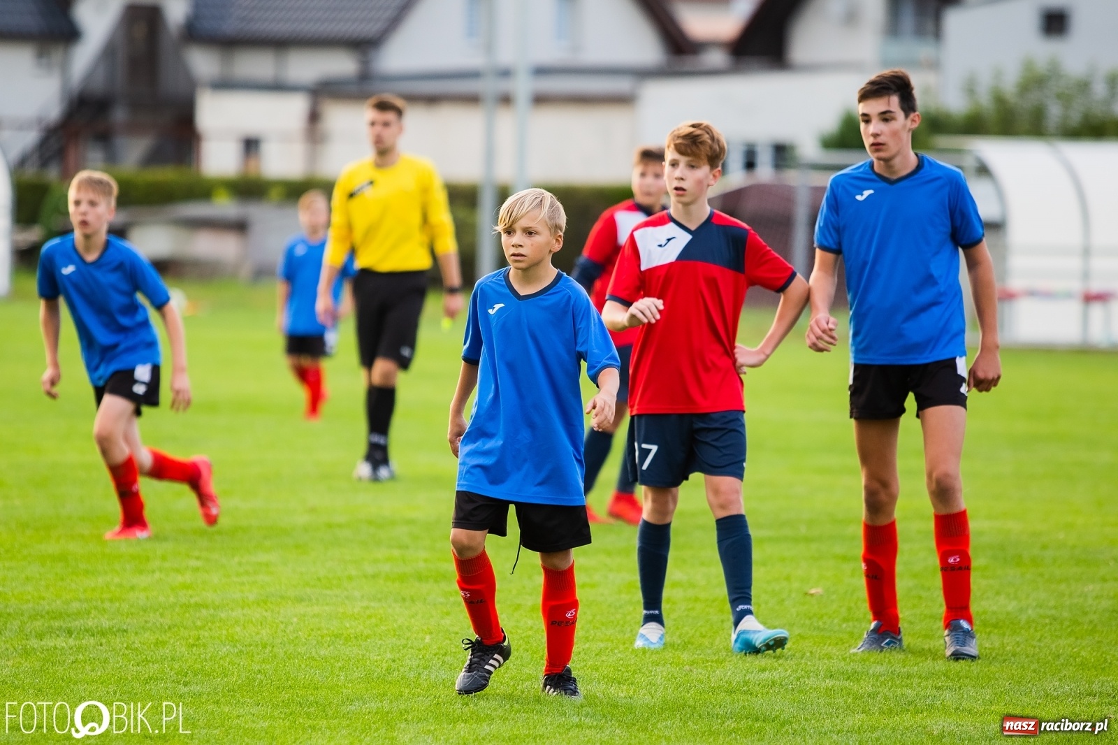 Zdjęcie w galerii na portalu naszraciborz.pl: Wyrównany pojedynek trampkarzy przy Urbana wiadomości z regionu