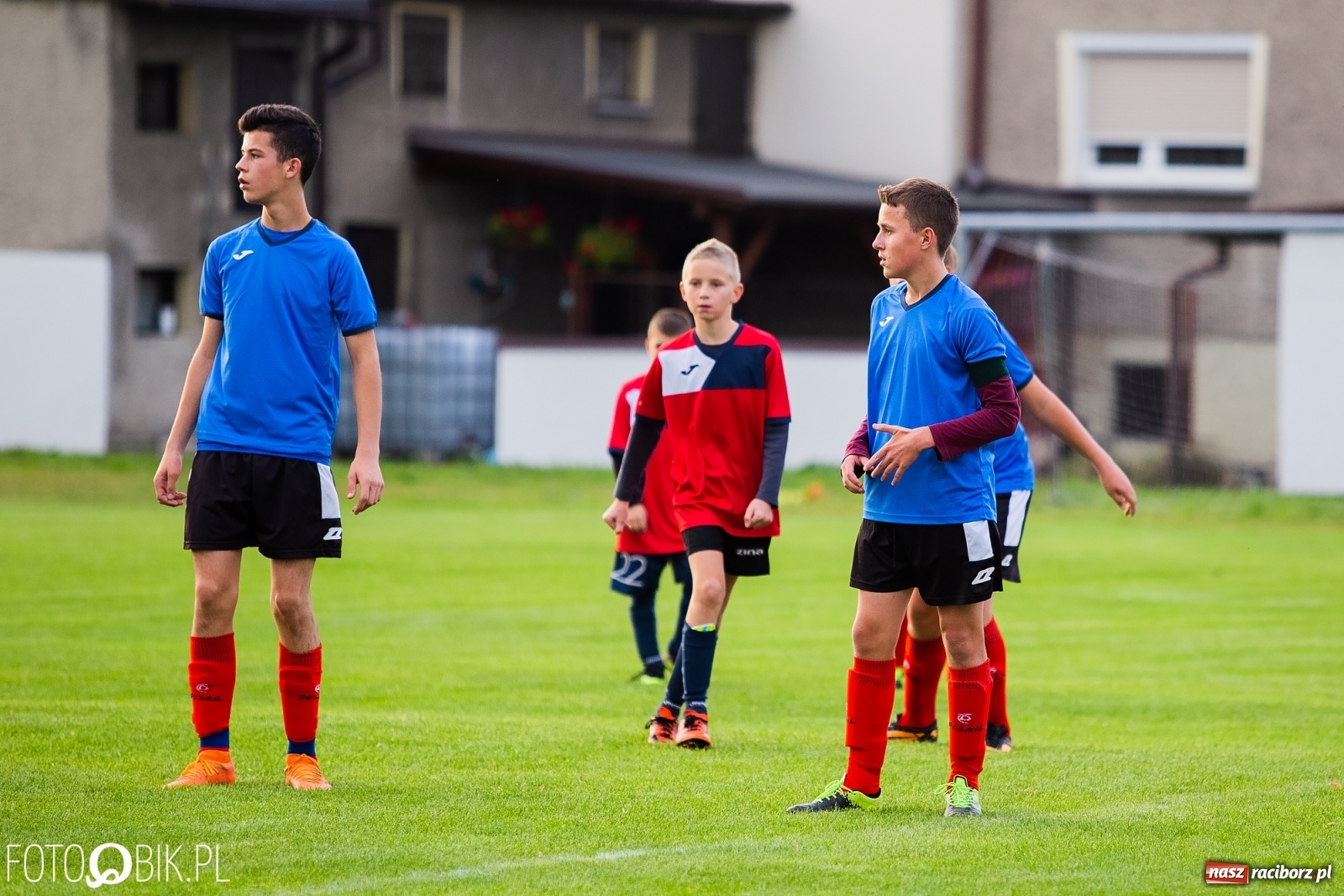 Zdjęcie w galerii na portalu naszraciborz.pl: Wyrównany pojedynek trampkarzy przy Urbana wiadomości z regionu