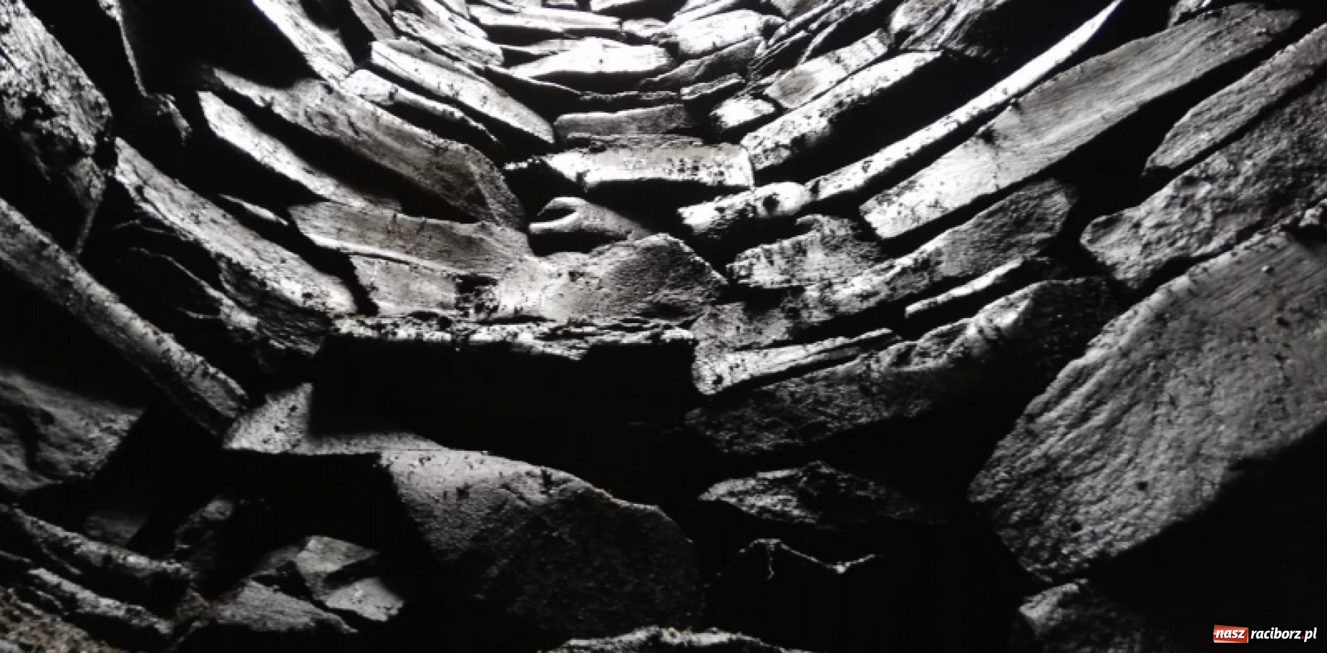 Zdjęcie w galerii na portalu naszraciborz.pl: W Krzanowicach odnaleziono studnię z końca XVIII wieku  wiadomości z regionu