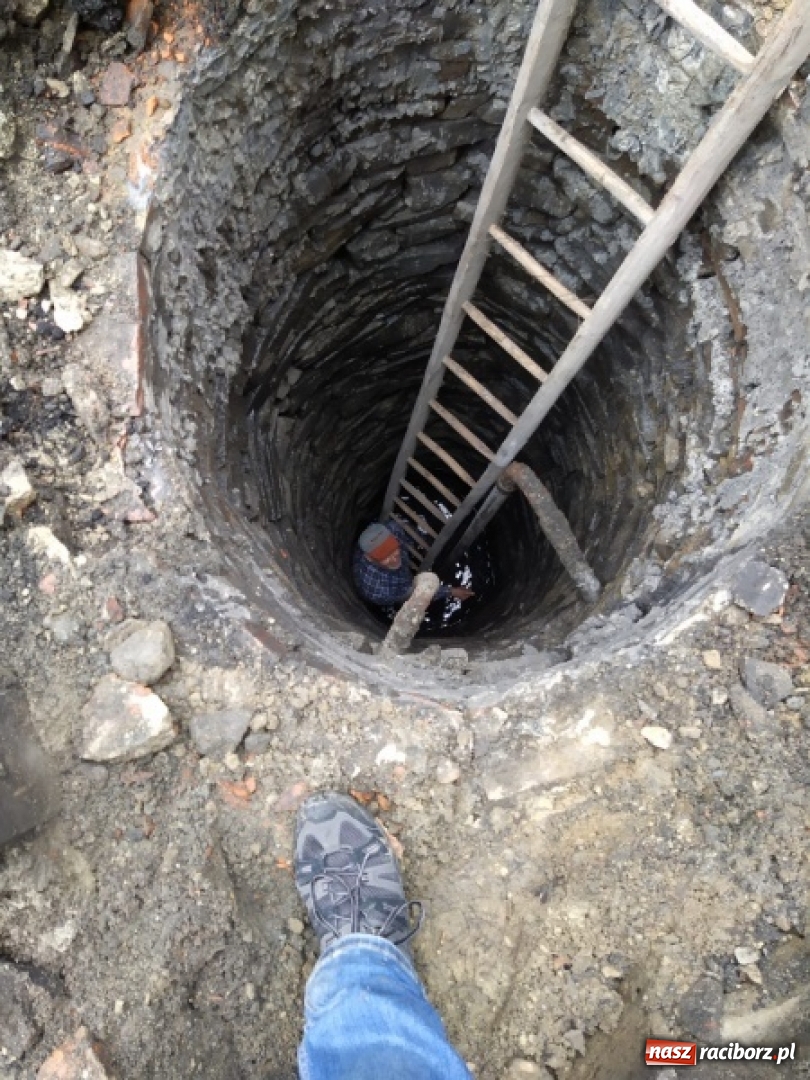 Zdjęcie w galerii na portalu naszraciborz.pl: W Krzanowicach odnaleziono studnię z końca XVIII wieku  wiadomości z regionu