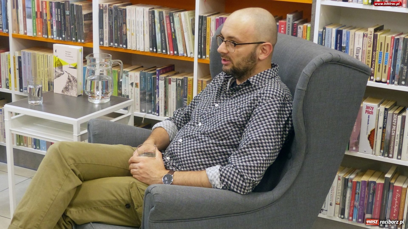 Zdjęcie w galerii na portalu naszraciborz.pl: Literacka jesień z Księgarnią SOWA: Filip Springer  wiadomości z regionu