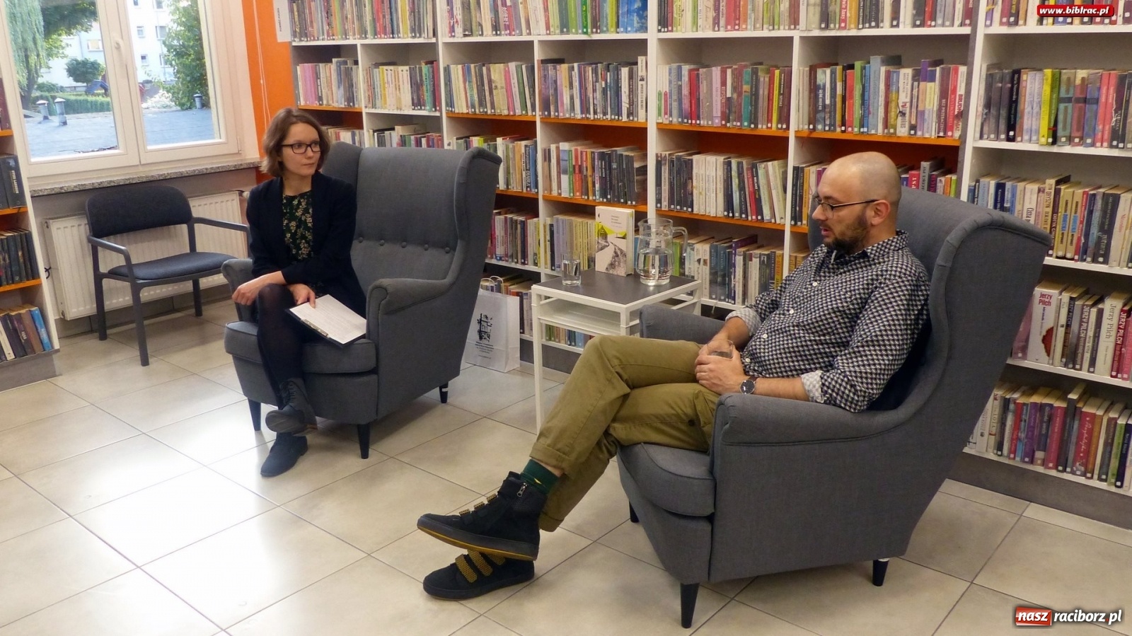 Zdjęcie w galerii na portalu naszraciborz.pl: Literacka jesień z Księgarnią SOWA: Filip Springer  wiadomości z regionu