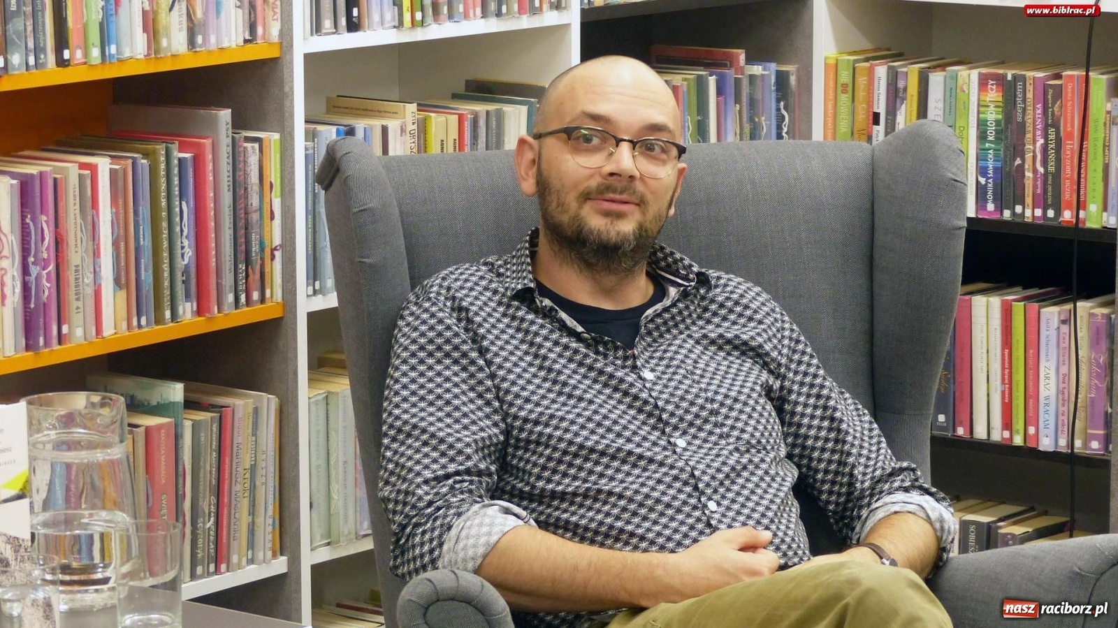 Zdjęcie w galerii na portalu naszraciborz.pl: Literacka jesień z Księgarnią SOWA: Filip Springer  wiadomości z regionu