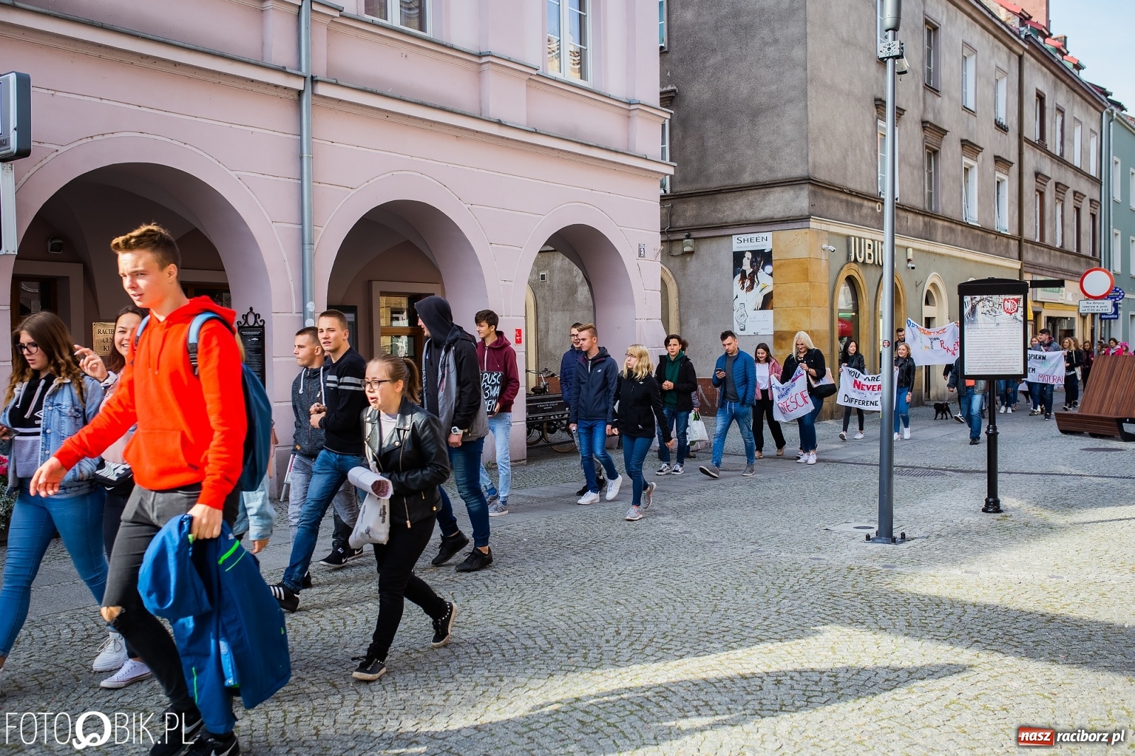 Zdjęcie w galerii na portalu naszraciborz.pl: Najpierw natura, potem matura. Ekonomik w globalnej akcji wiadomości z regionu