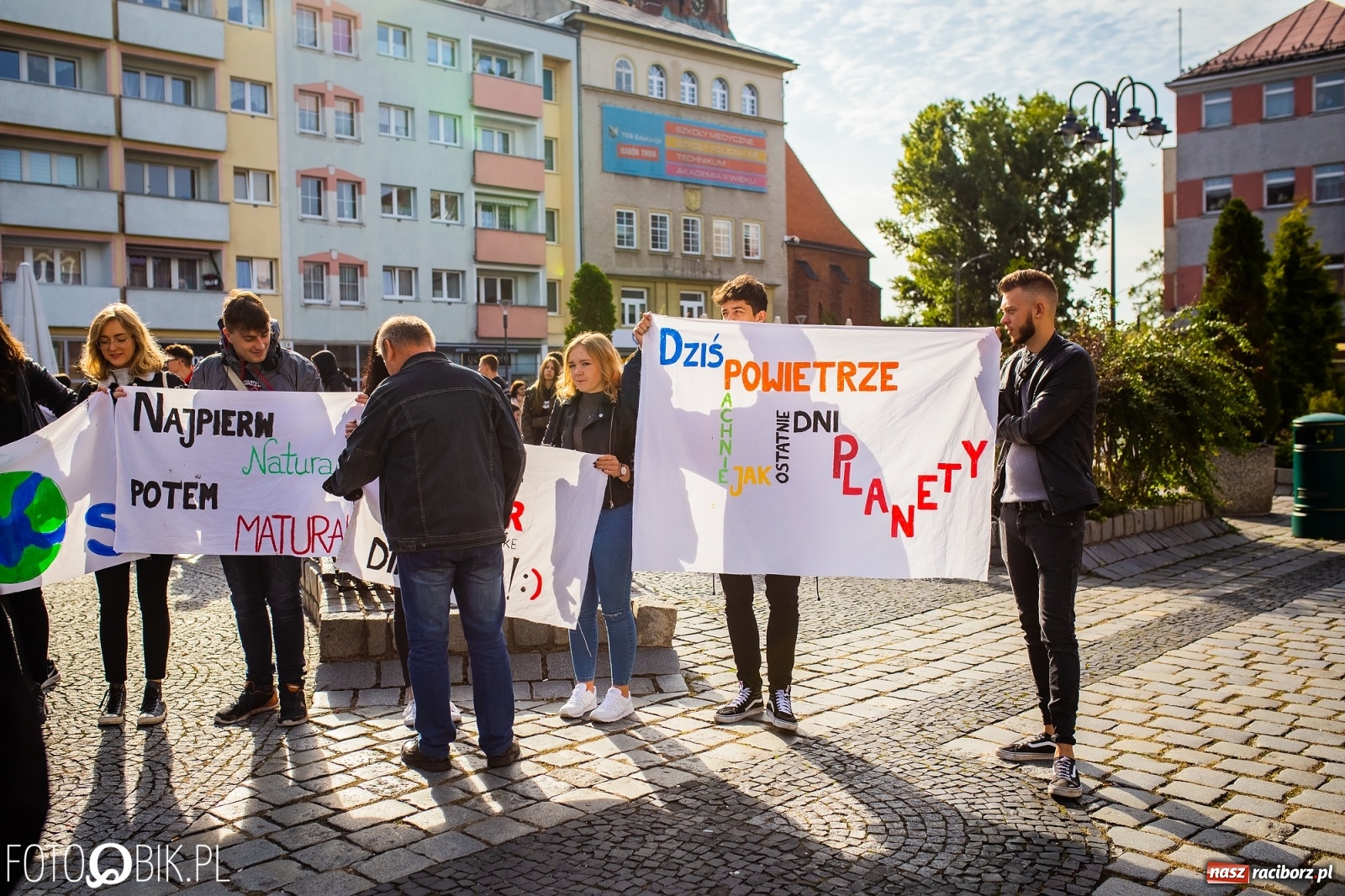 Zdjęcie w galerii na portalu naszraciborz.pl: Najpierw natura, potem matura. Ekonomik w globalnej akcji wiadomości z regionu