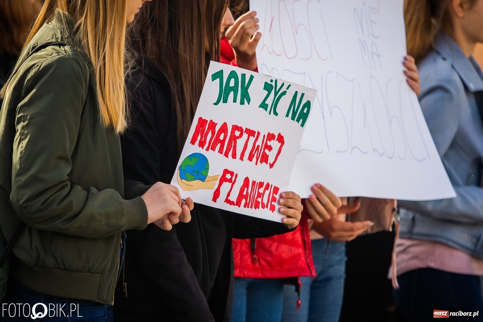 Zdjęcie w galerii na portalu naszraciborz.pl: Najpierw natura, potem matura. Ekonomik w globalnej akcji wiadomości z regionu