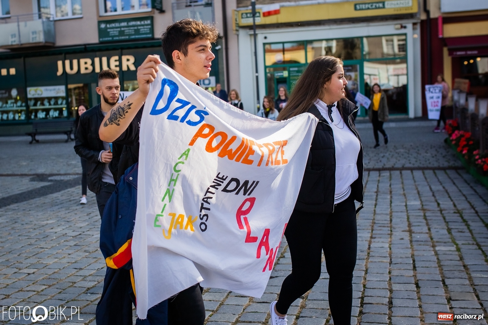 Zdjęcie w galerii na portalu naszraciborz.pl: Najpierw natura, potem matura. Ekonomik w globalnej akcji wiadomości z regionu