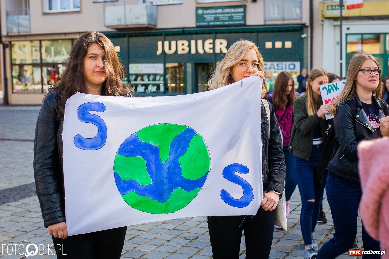 Zdjęcie w galerii na portalu naszraciborz.pl: Najpierw natura, potem matura. Ekonomik w globalnej akcji wiadomości z regionu