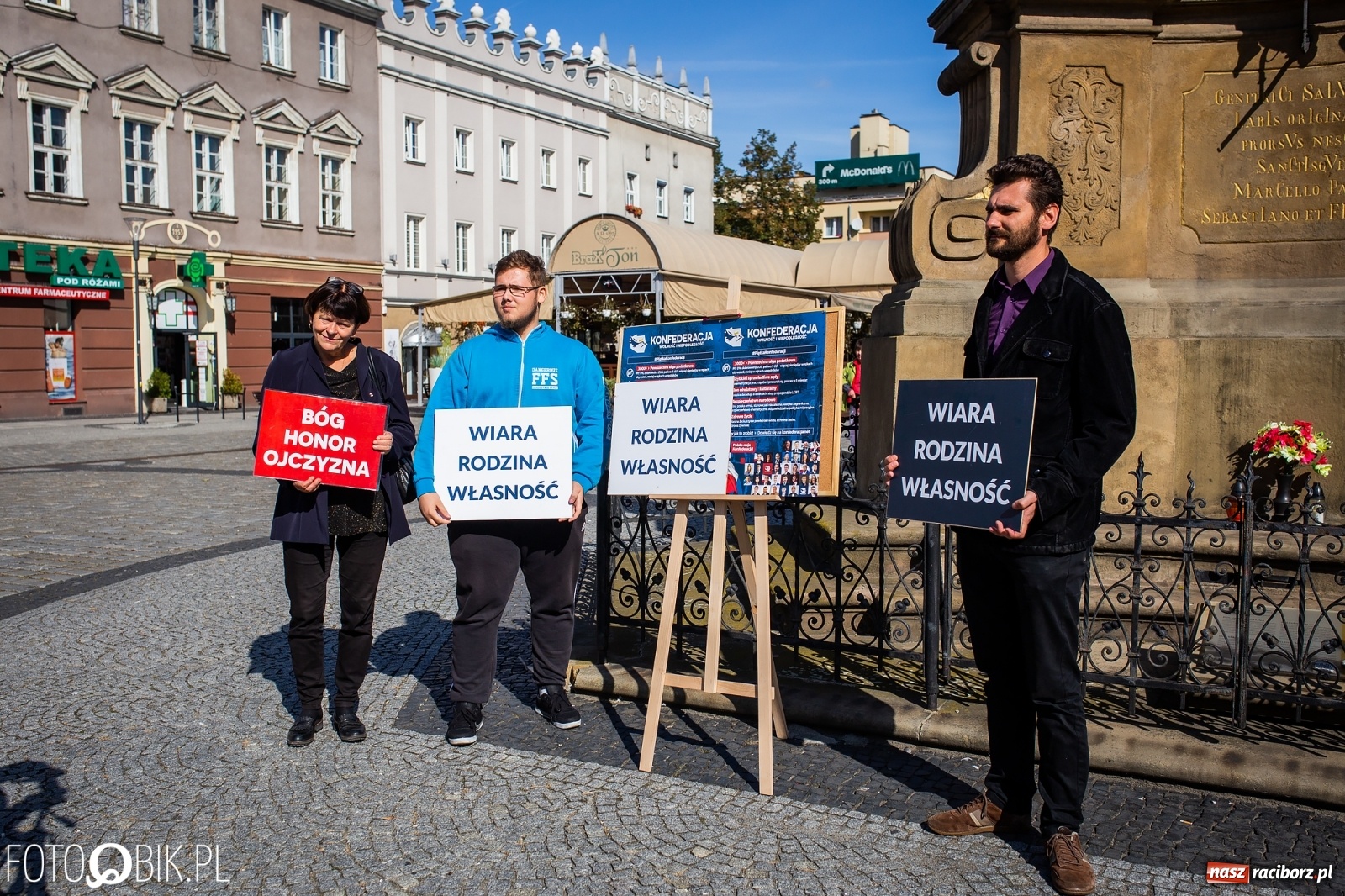 Zdjęcie w galerii na portalu naszraciborz.pl: Kandydat Konfederacji agitował w Raciborzu [FOTO i WIDEO] wiadomości z regionu