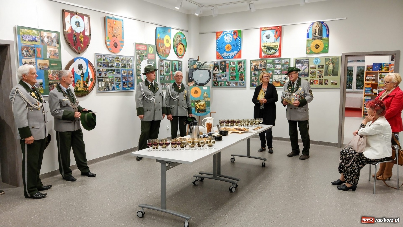 Zdjęcie w galerii na portalu naszraciborz.pl: Tradycja Raciborskiego Kurkowego Bractwa Strzeleckiego wciąż żywa [FOTO] wiadomości z regionu