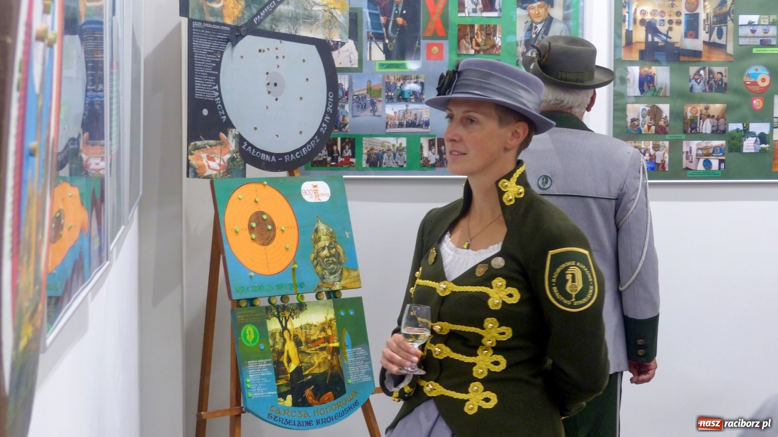 Zdjęcie w galerii na portalu naszraciborz.pl: Tradycja Raciborskiego Kurkowego Bractwa Strzeleckiego wciąż żywa [FOTO] wiadomości z regionu