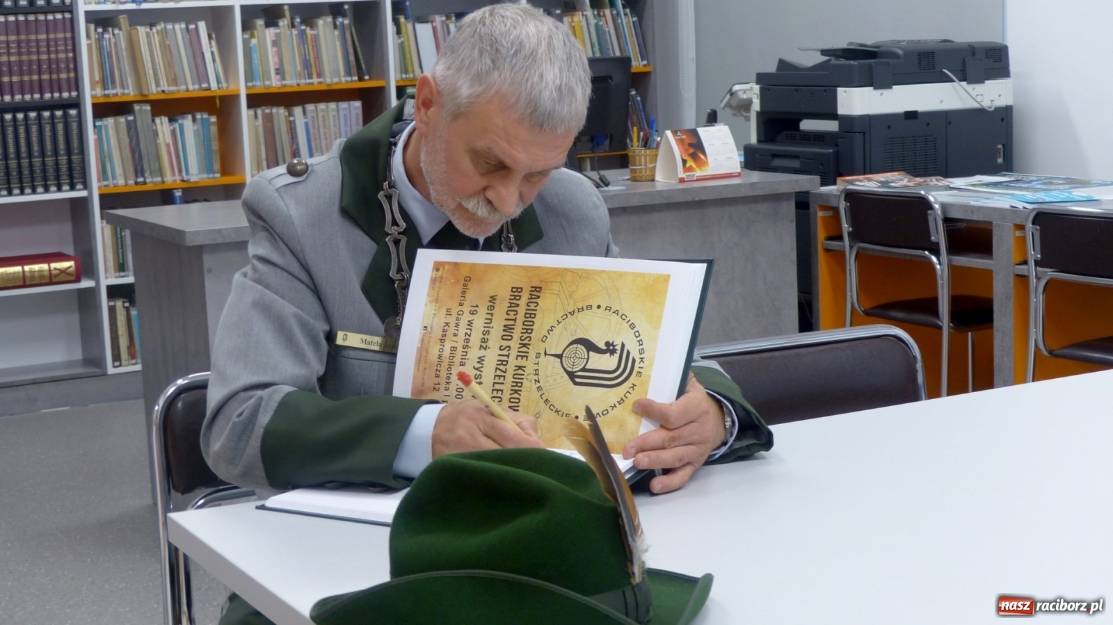 Zdjęcie w galerii na portalu naszraciborz.pl: Tradycja Raciborskiego Kurkowego Bractwa Strzeleckiego wciąż żywa [FOTO] wiadomości z regionu
