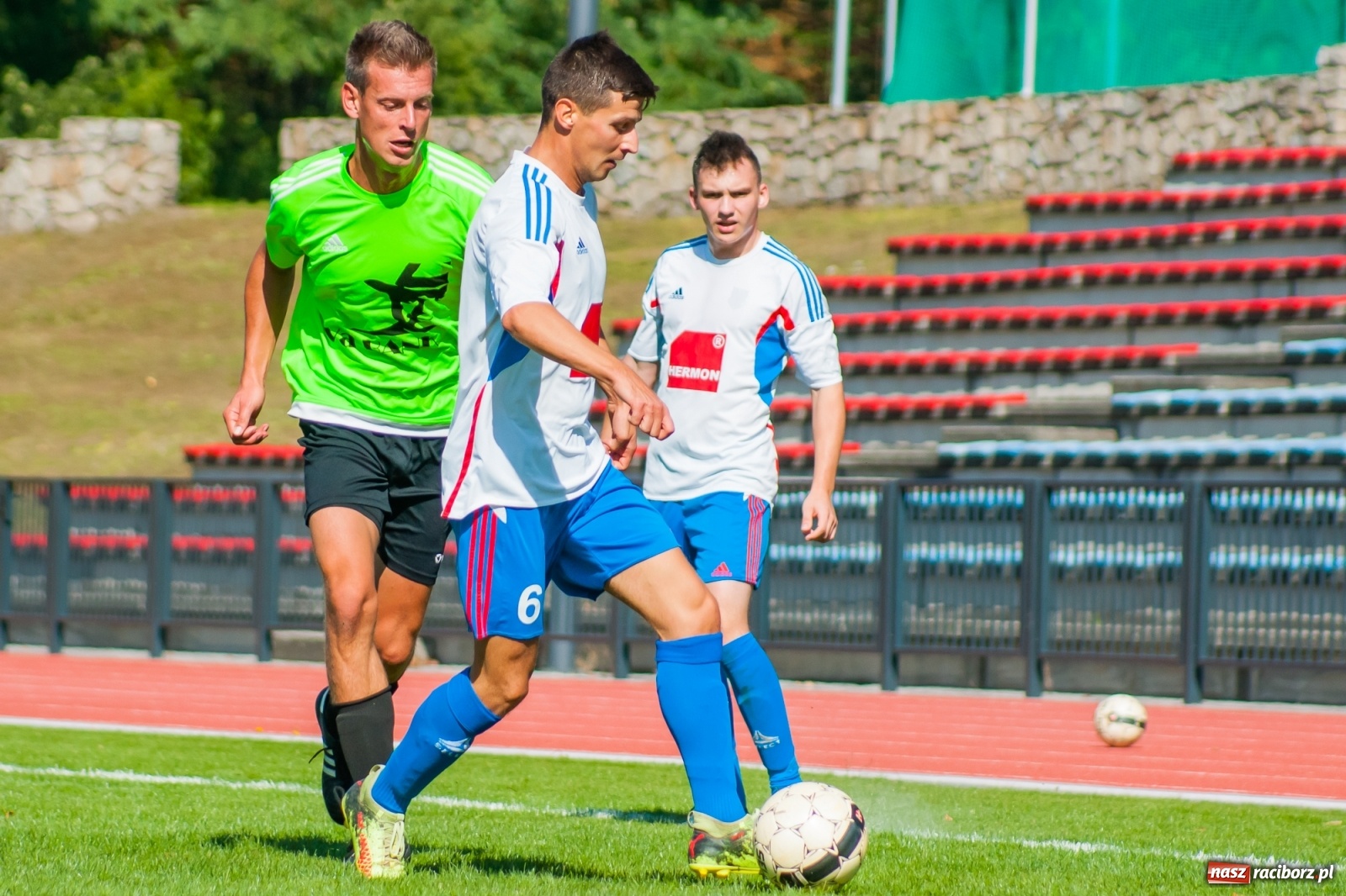 Zdjęcie w galerii na portalu naszraciborz.pl: LKS Tworków zdemolował Unię Racibórz [FOTO i WIDEO] wiadomości z regionu