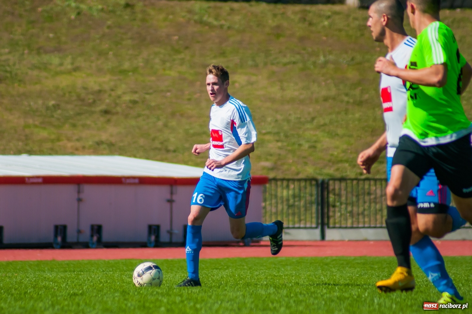 Zdjęcie w galerii na portalu naszraciborz.pl: LKS Tworków zdemolował Unię Racibórz [FOTO i WIDEO] wiadomości z regionu