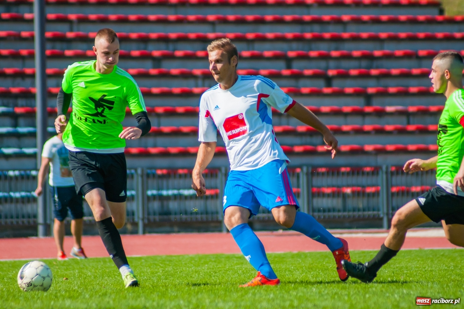 Zdjęcie w galerii na portalu naszraciborz.pl: LKS Tworków zdemolował Unię Racibórz [FOTO i WIDEO] wiadomości z regionu