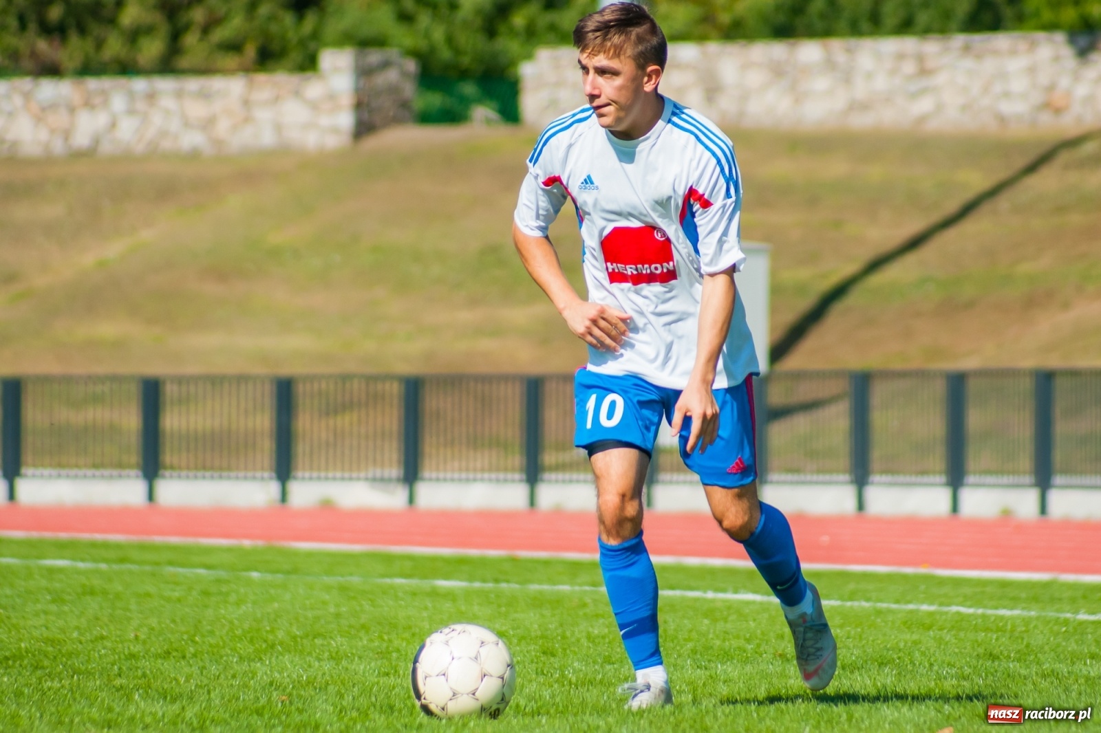 Zdjęcie w galerii na portalu naszraciborz.pl: LKS Tworków zdemolował Unię Racibórz [FOTO i WIDEO] wiadomości z regionu