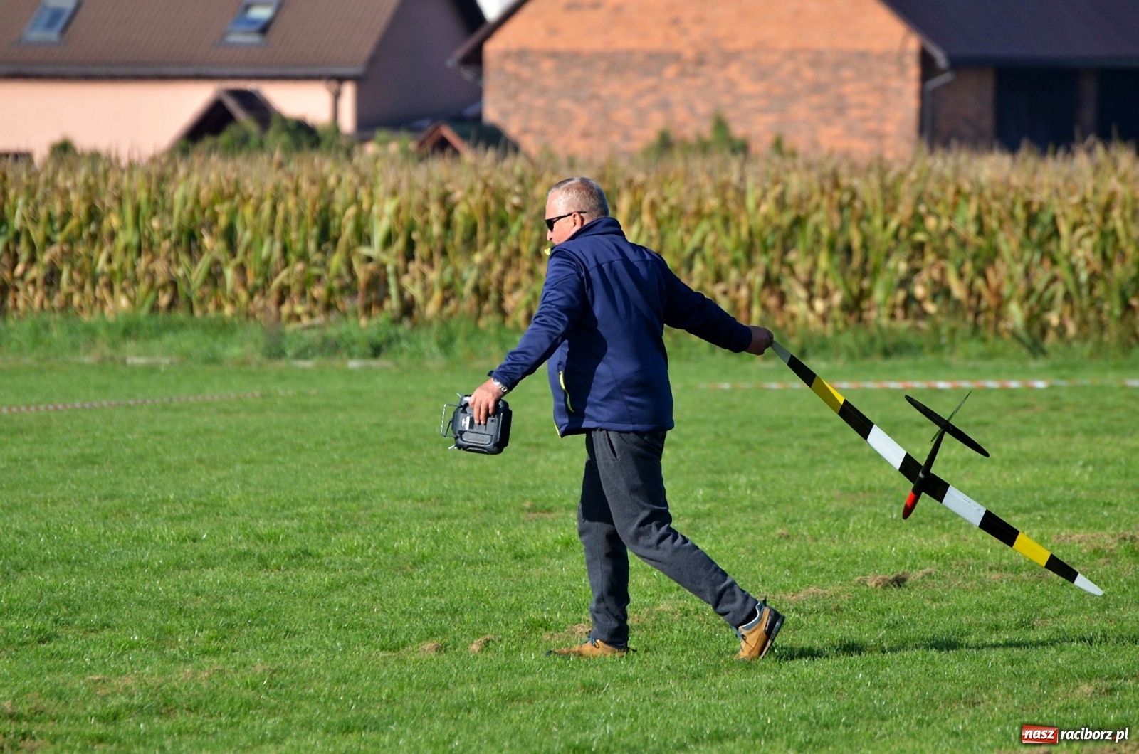 Zdjęcie w galerii na portalu naszraciborz.pl: Racibórz Cup. Modelarze rywalizują na Płoni wiadomości z regionu