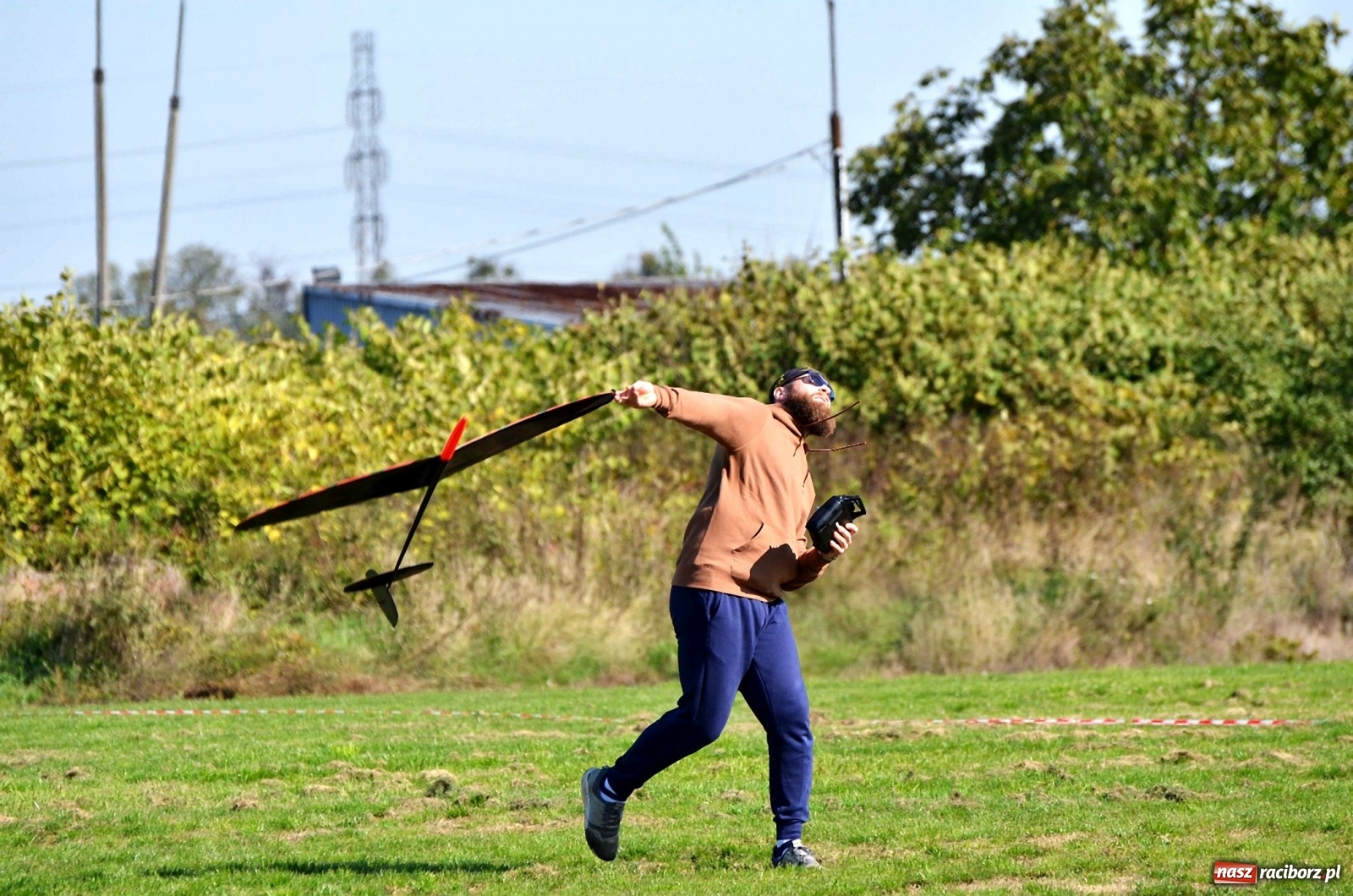Zdjęcie w galerii na portalu naszraciborz.pl: Racibórz Cup. Modelarze rywalizują na Płoni wiadomości z regionu