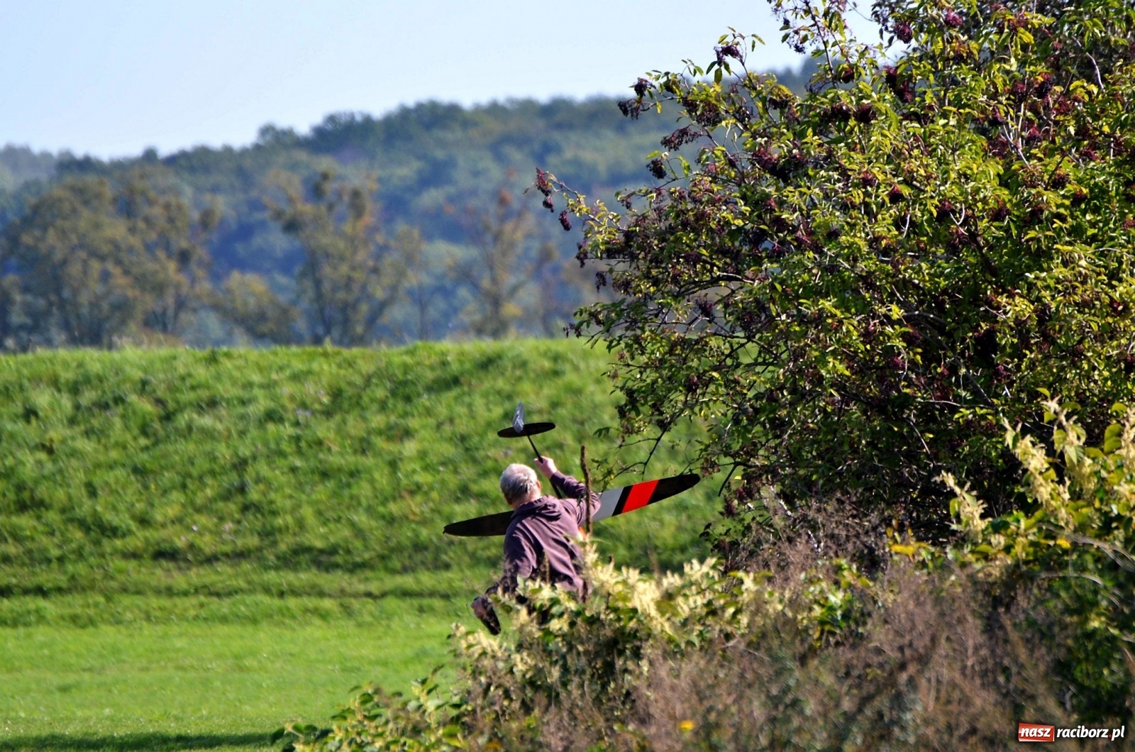 Zdjęcie w galerii na portalu naszraciborz.pl: Racibórz Cup. Modelarze rywalizują na Płoni wiadomości z regionu