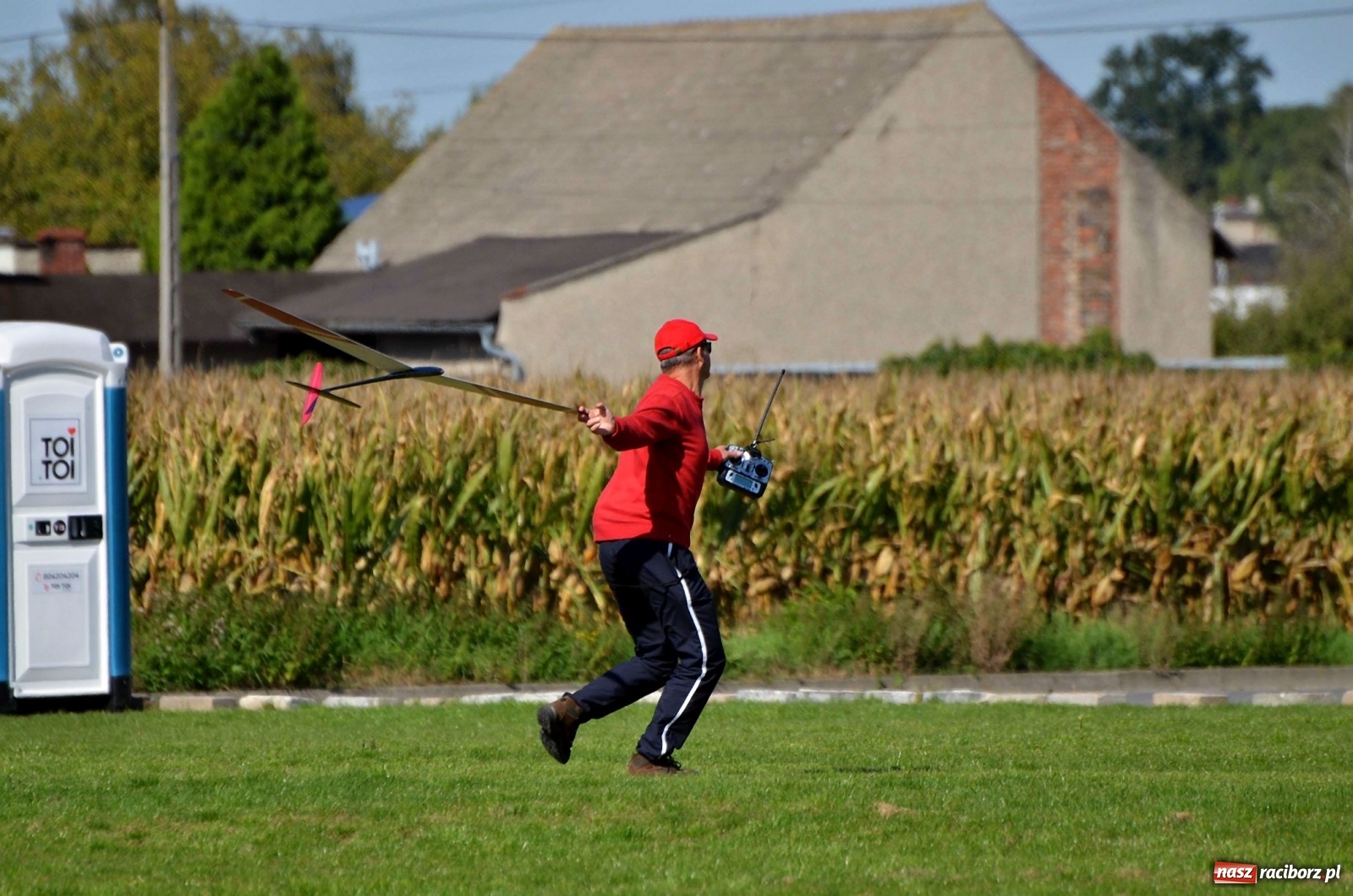 Zdjęcie w galerii na portalu naszraciborz.pl: Racibórz Cup. Modelarze rywalizują na Płoni wiadomości z regionu