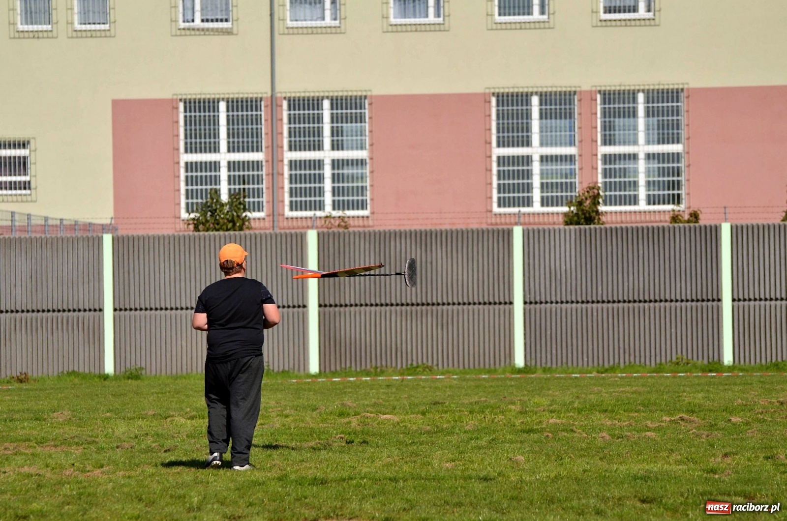 Zdjęcie w galerii na portalu naszraciborz.pl: Racibórz Cup. Modelarze rywalizują na Płoni wiadomości z regionu