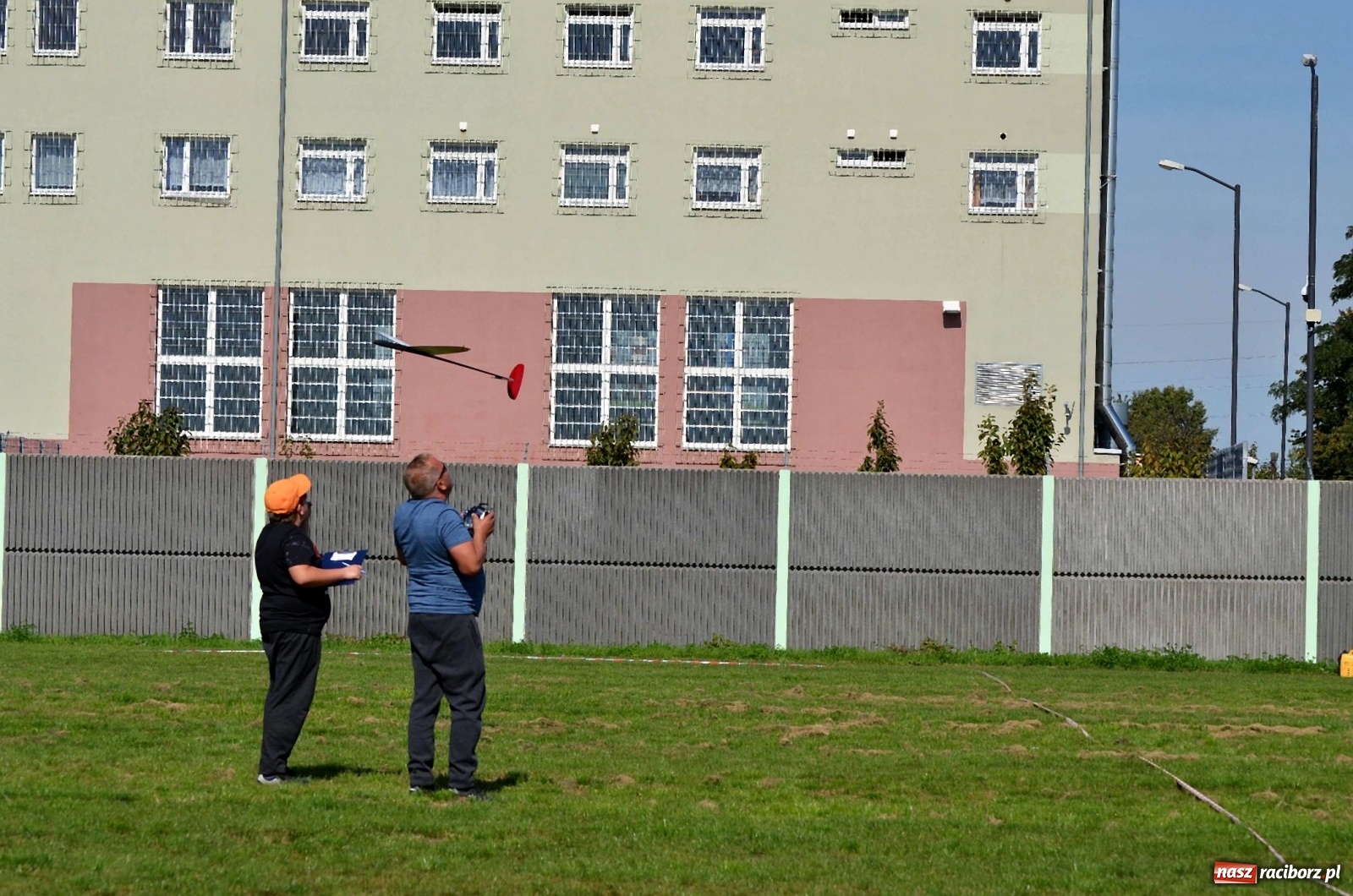 Zdjęcie w galerii na portalu naszraciborz.pl: Racibórz Cup. Modelarze rywalizują na Płoni wiadomości z regionu