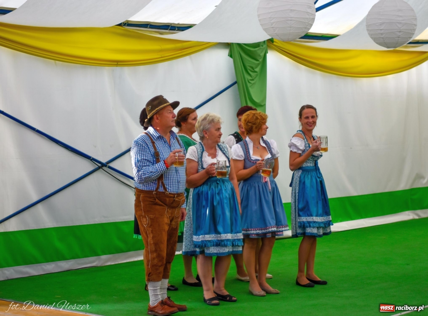 Zdjęcie w galerii na portalu naszraciborz.pl: Piwosze świętują. W Monachium i... w Szymocicach wiadomości z regionu