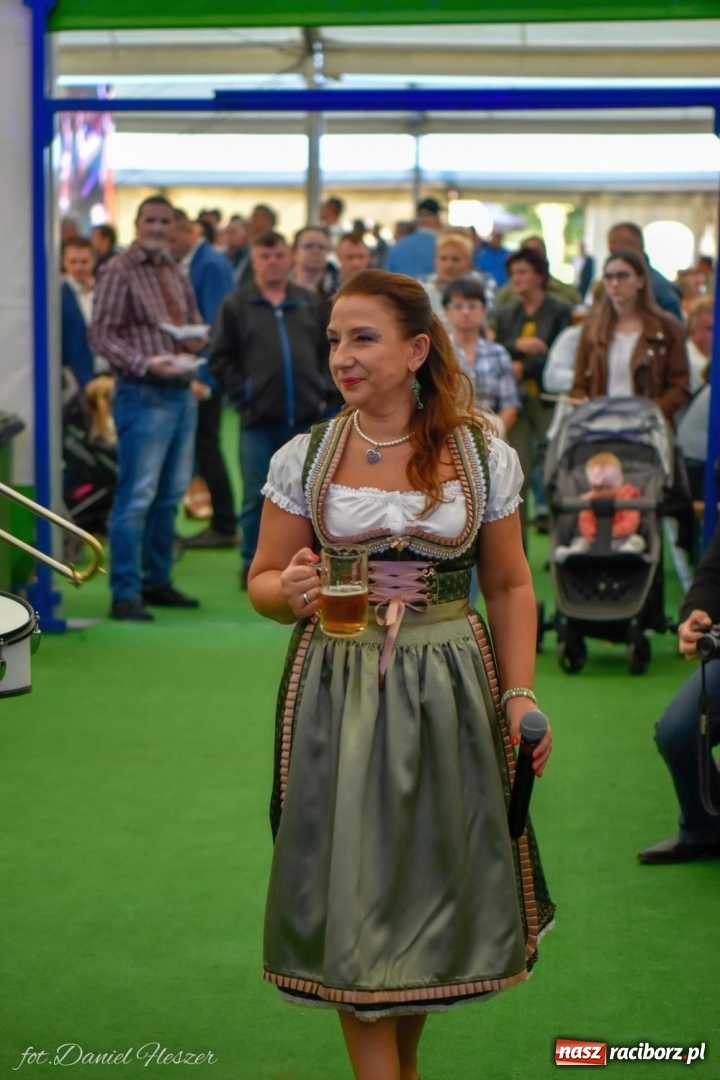 Zdjęcie w galerii na portalu naszraciborz.pl: Piwosze świętują. W Monachium i... w Szymocicach wiadomości z regionu