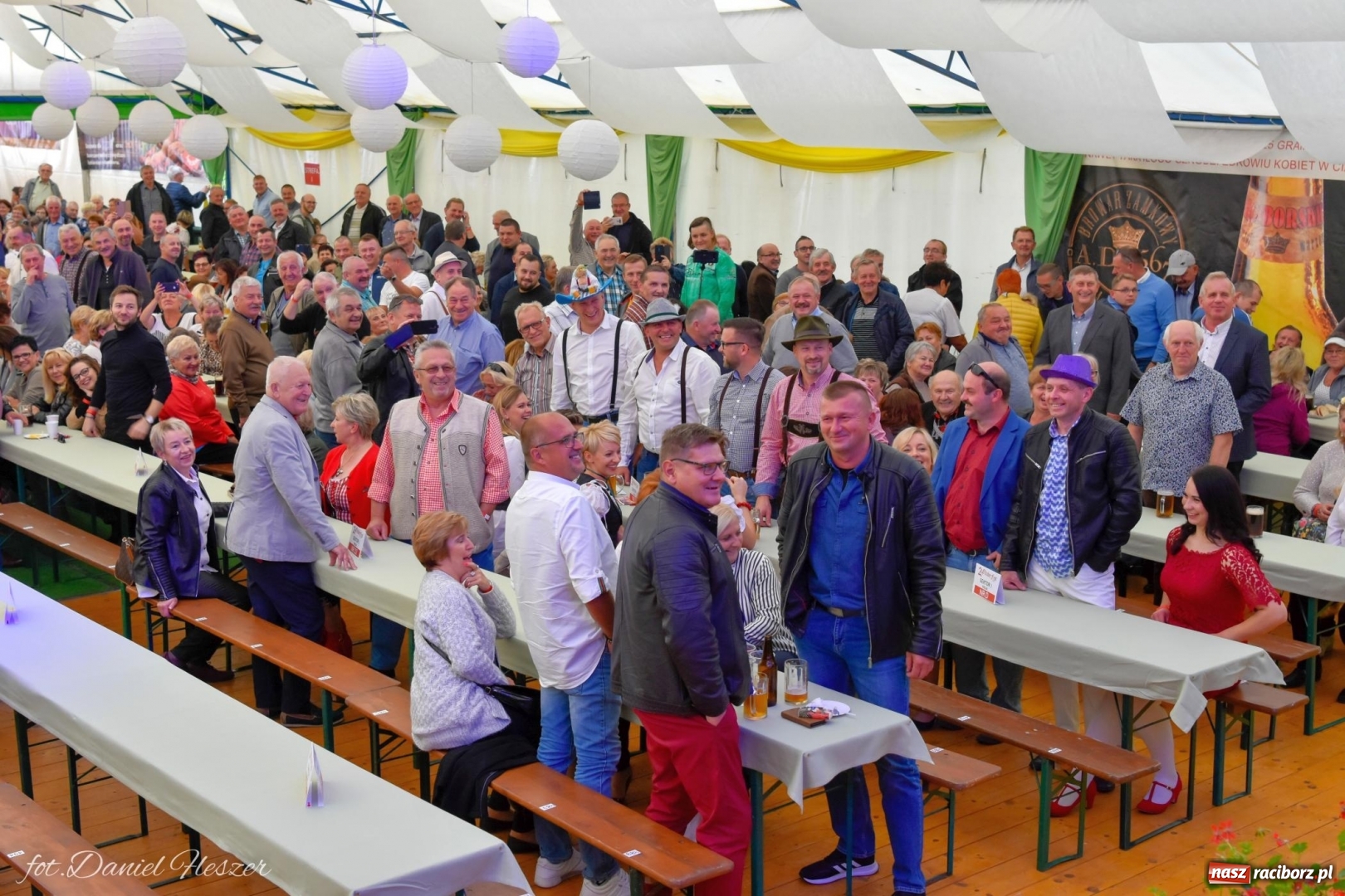 Zdjęcie w galerii na portalu naszraciborz.pl: Piwosze świętują. W Monachium i... w Szymocicach wiadomości z regionu