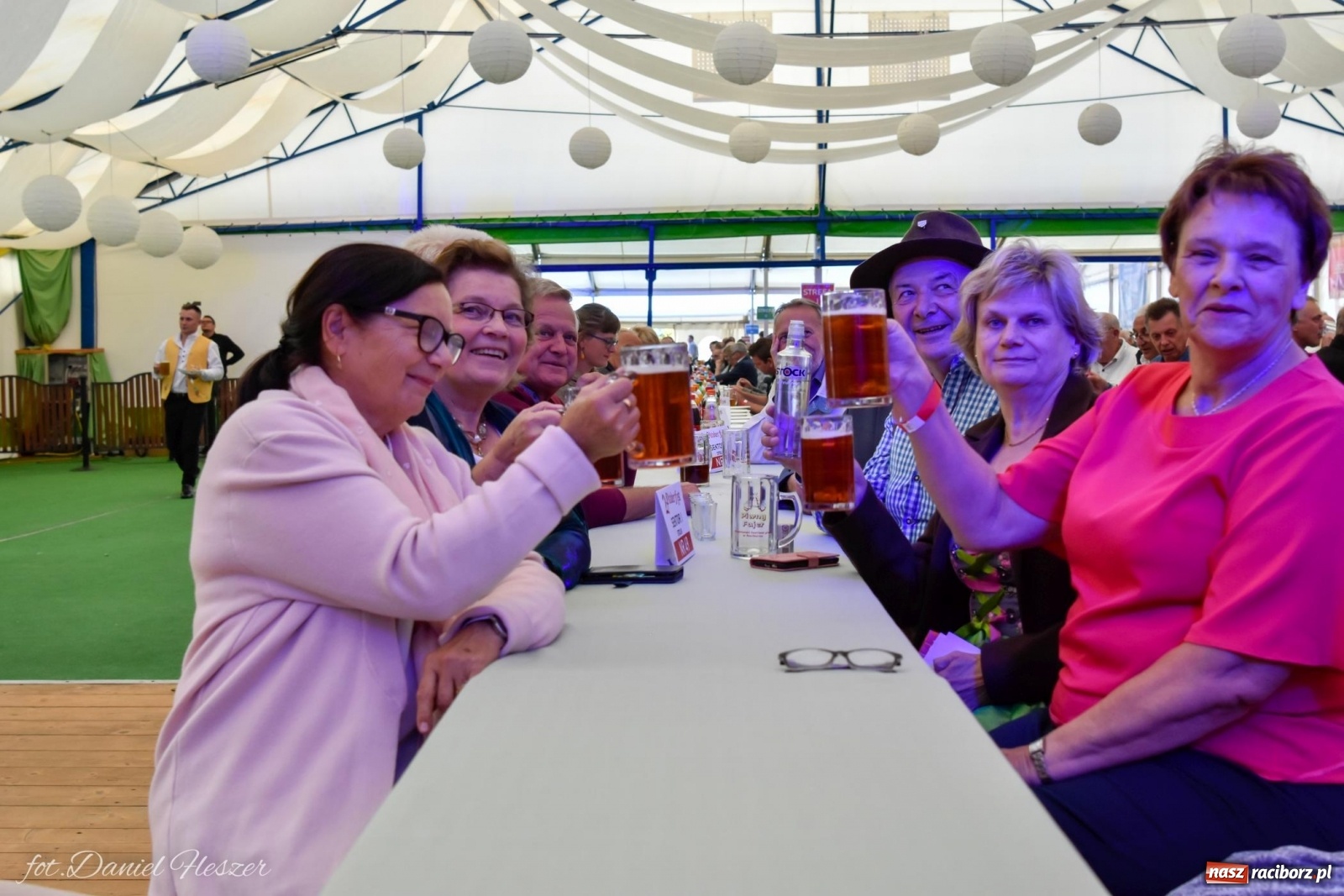 Zdjęcie w galerii na portalu naszraciborz.pl: Piwosze świętują. W Monachium i... w Szymocicach wiadomości z regionu