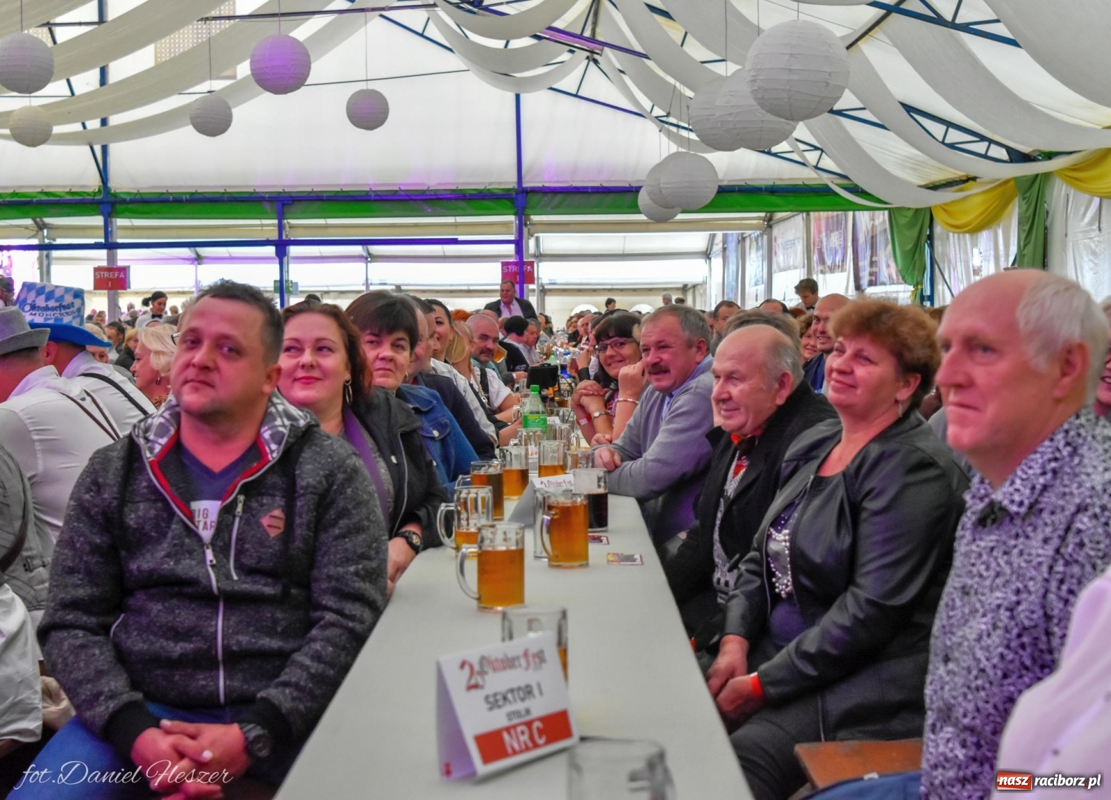 Zdjęcie w galerii na portalu naszraciborz.pl: Piwosze świętują. W Monachium i... w Szymocicach wiadomości z regionu