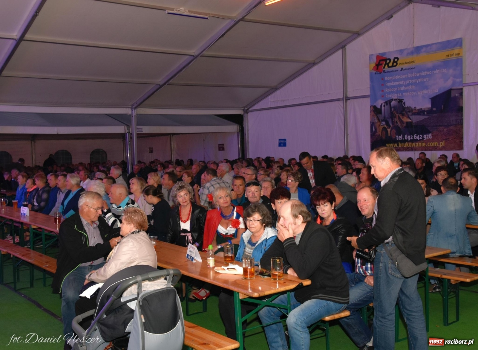 Zdjęcie w galerii na portalu naszraciborz.pl: Piwosze świętują. W Monachium i... w Szymocicach wiadomości z regionu