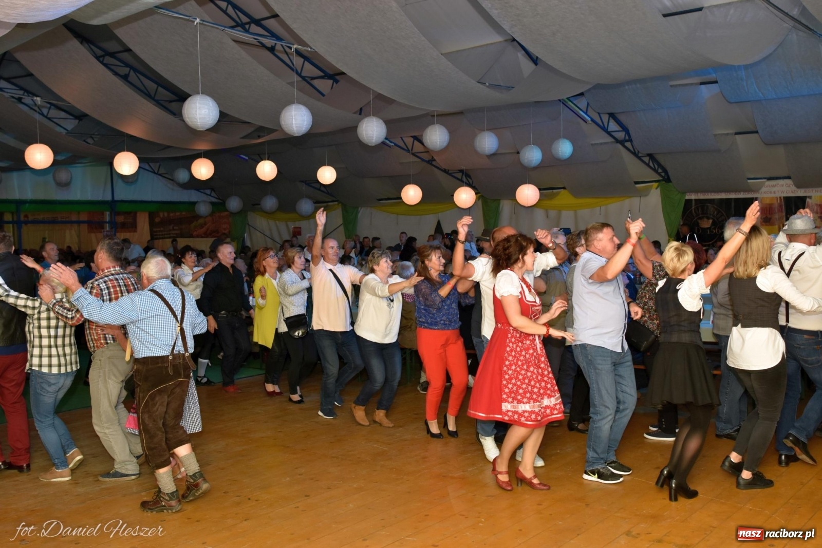 Zdjęcie w galerii na portalu naszraciborz.pl: Piwosze świętują. W Monachium i... w Szymocicach wiadomości z regionu