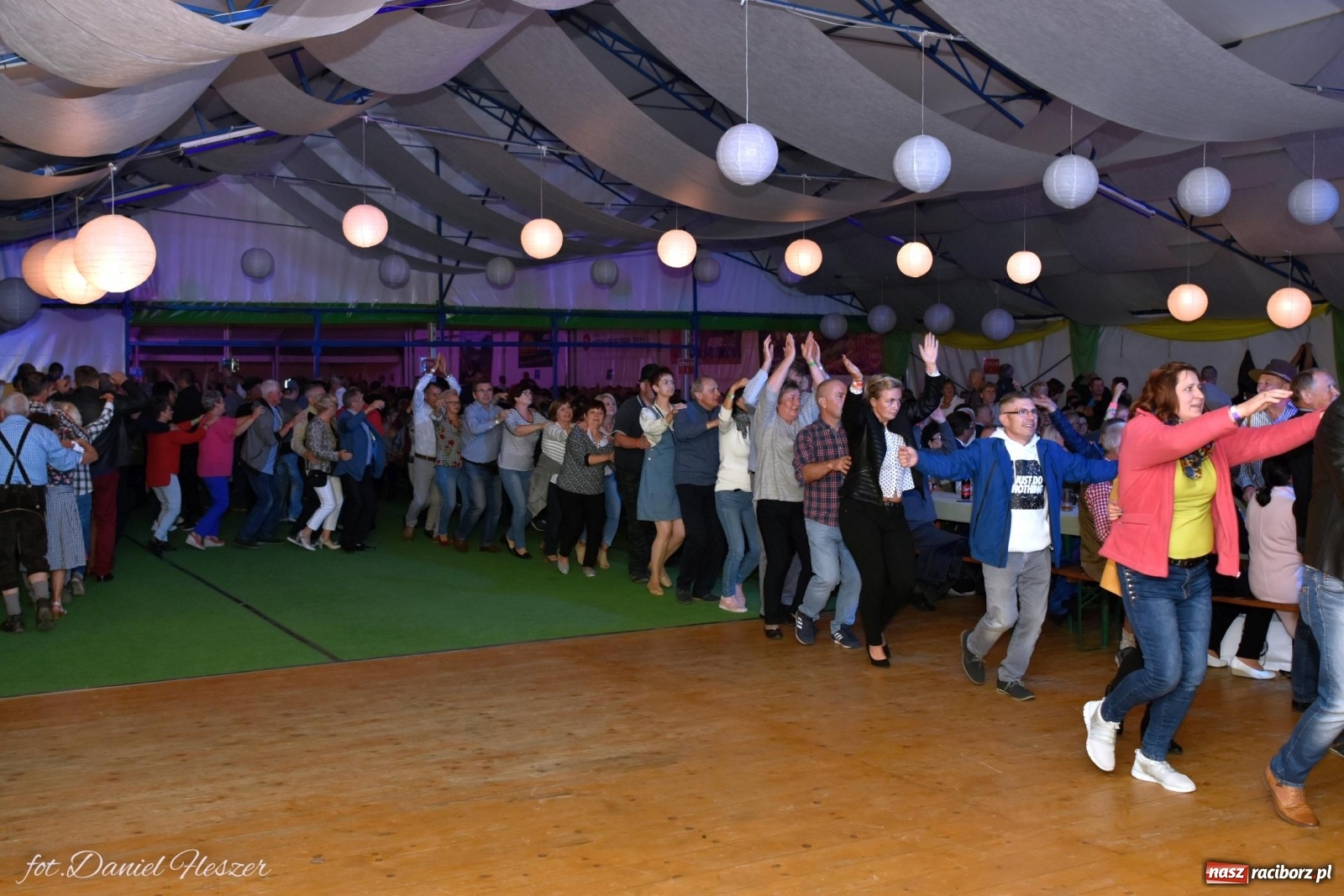 Zdjęcie w galerii na portalu naszraciborz.pl: Piwosze świętują. W Monachium i... w Szymocicach wiadomości z regionu