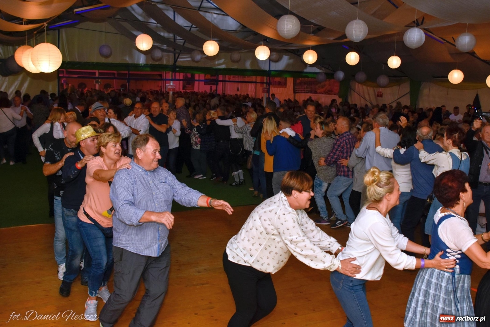 Zdjęcie w galerii na portalu naszraciborz.pl: Piwosze świętują. W Monachium i... w Szymocicach wiadomości z regionu